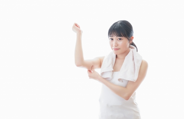 【自宅トレ】効率よく二の腕痩せする筋トレ紹介！/池袋でボディメイクするならreborn鍼灸整骨院