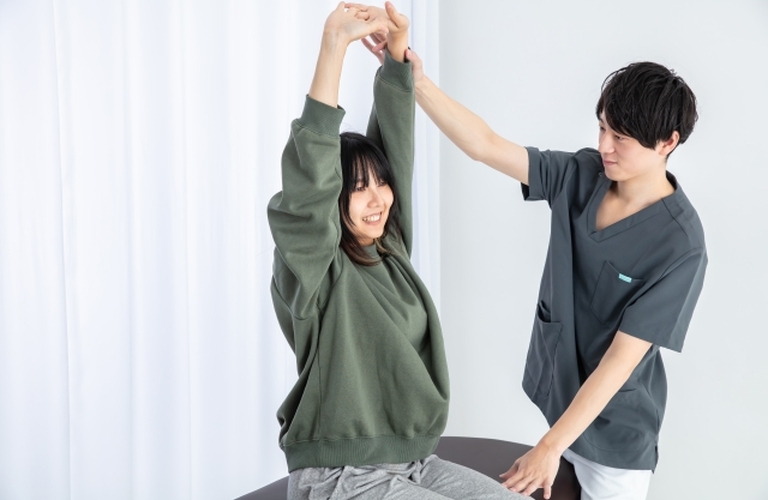 【肩こり・腰痛】なにも意識せずにストレッチしてませんか？/池袋で通わせない整骨院ならreborn鍼灸整骨院