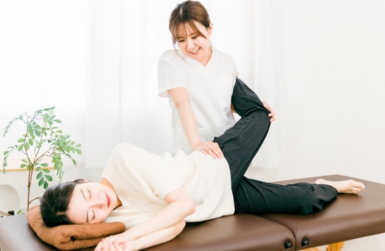 骨盤矯正ってどんな効果があるの？/池袋で慢性痛を改善するならreborn鍼灸整骨院