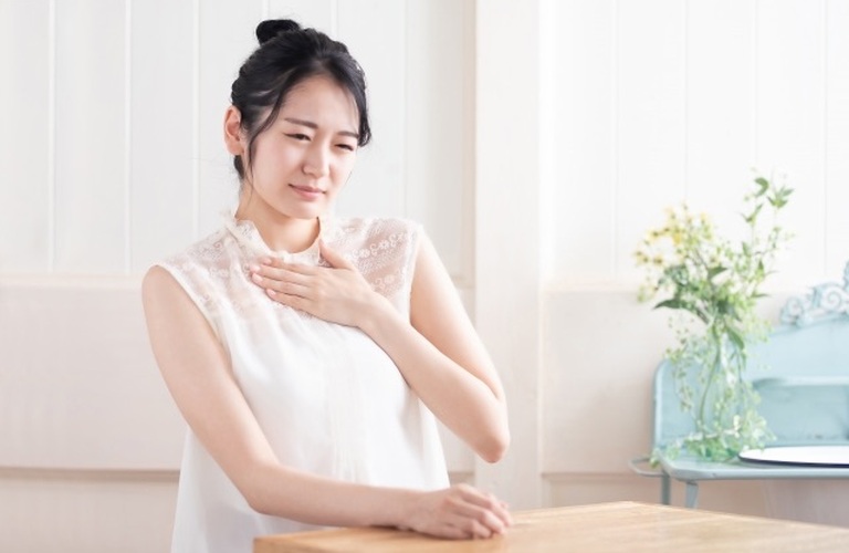 息が吸いにくい人は胸の空間が少ない！腰痛や反り腰の原因にも！／池袋で通わせない整骨院はreborn鍼灸整骨院